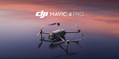 Drone DJI Mavic 4 Pro survolant une surface lisse au coucher du soleil – Studio M2X